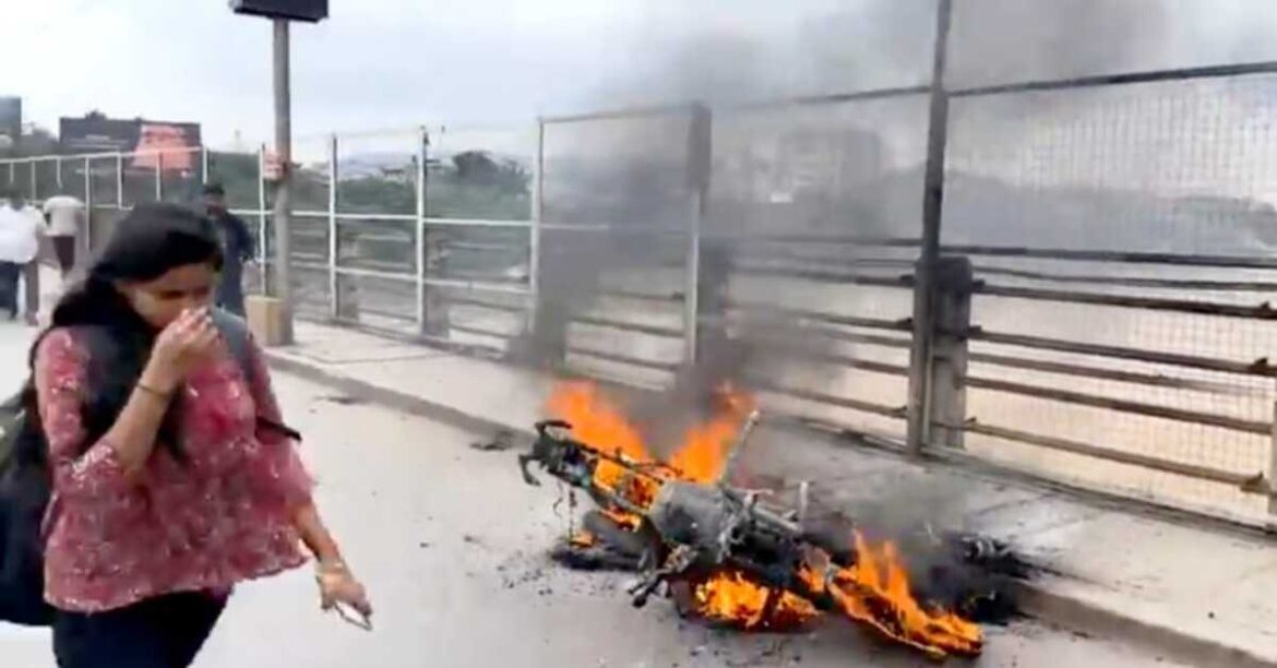 jamshedpur mango bike on fire