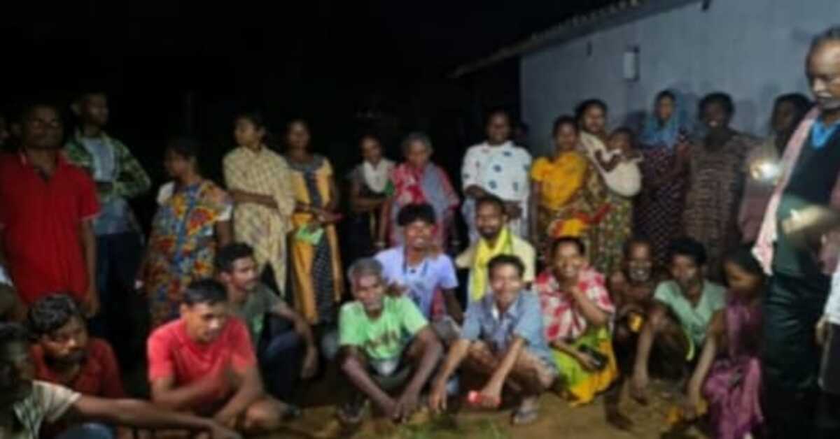 Ration dealer caught red-handed by villagers in West Singhbhum Chaibasa