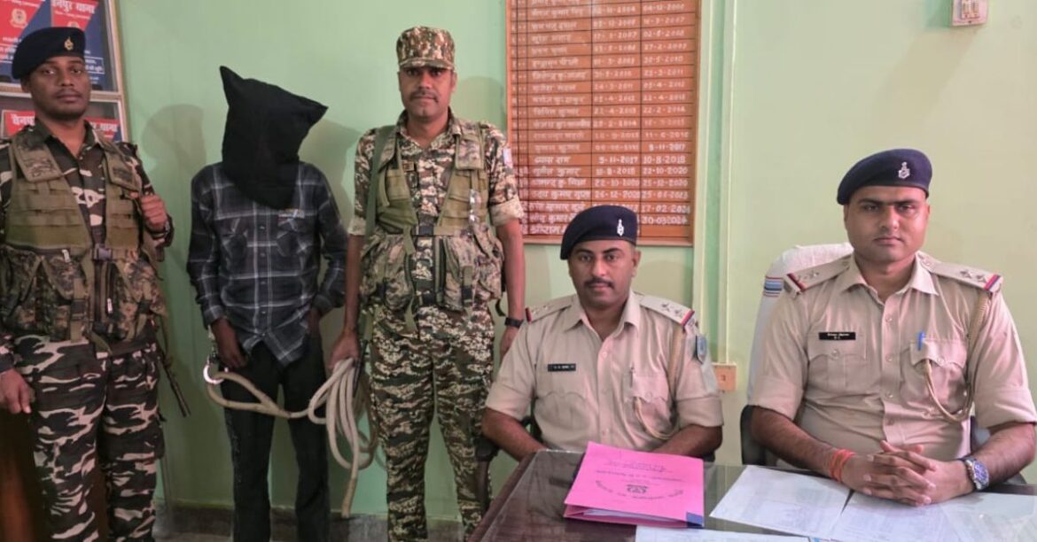 Palamu News: A young man killed his grandfather over a land and water dispute; the police arrested the accused and sent him to jail.