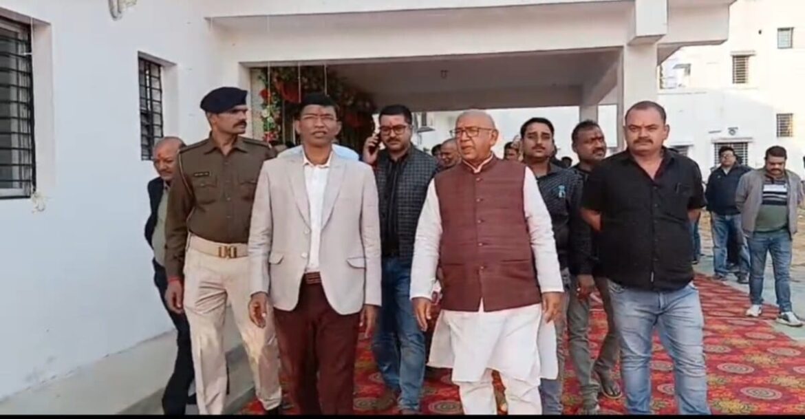 Jharkhand CM Hemant Soren inaugurating the new General Manager Electricity Office and Circle Office in Kadma, Jamshedpur via online mode.