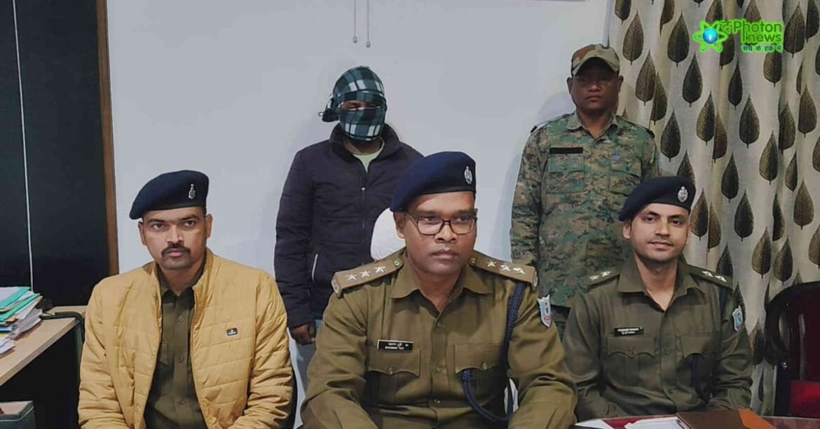 Police arrest second accused in fraud case involving retired bank employee in Chaibasa