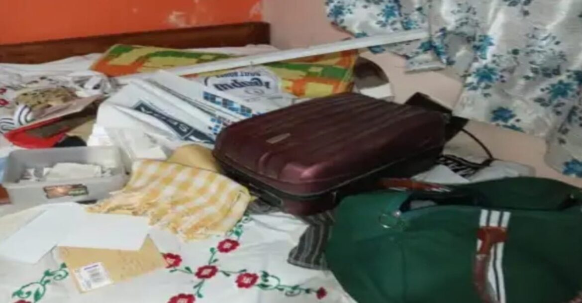 burglary at a locked house in Parsudih Jamshedpur where jewellery and cash worth 15 lakh