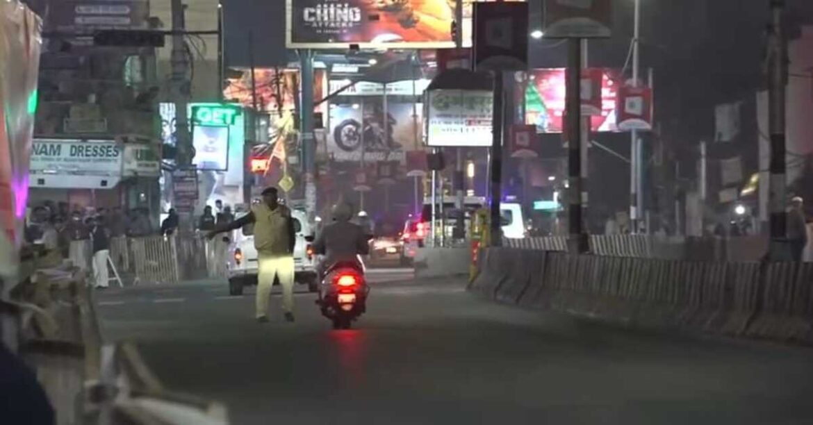 Scooty rider entering the President’s convoy during visit in Ranchi highlighting security lapse
