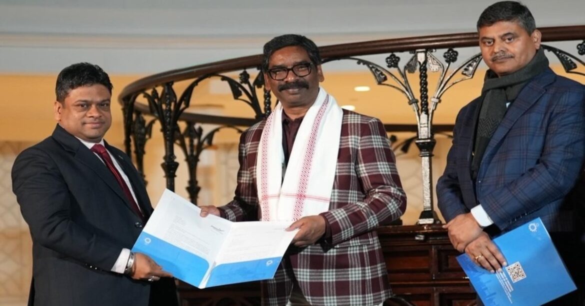 RANCHI: झारखंड सरकार और नवीन जिंदल समूह के बीच इस्पात, स्वच्छ ऊर्जा और कौशल विकास में निवेश और सहयोग को लेकर लंदन में बैठक हुई।