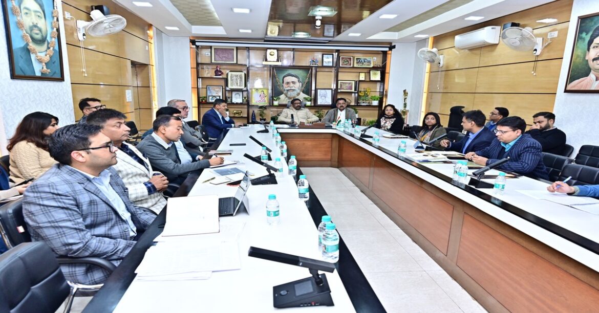 सीएम ने की समीक्षा