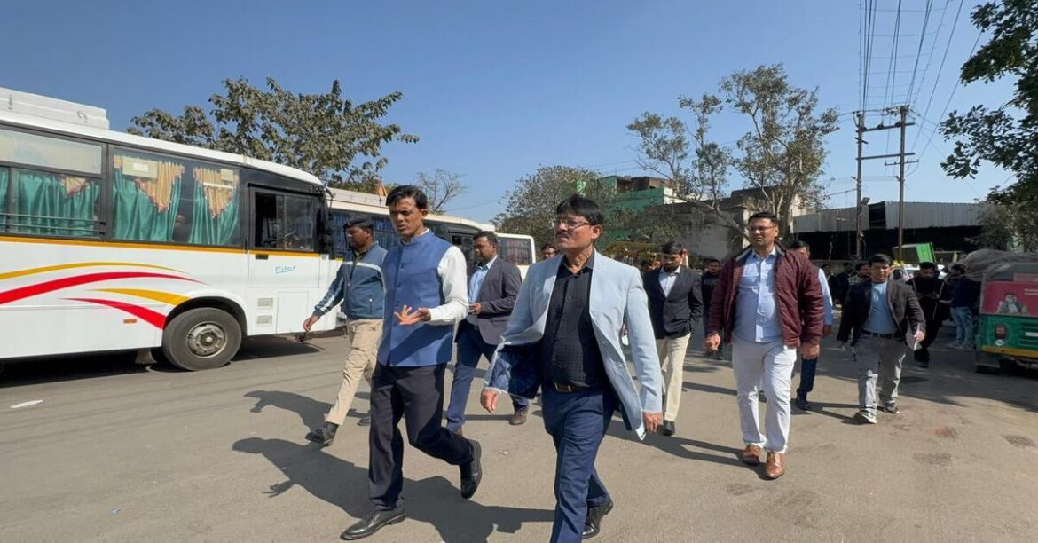 प्रशासक ने किया निरीक्षण