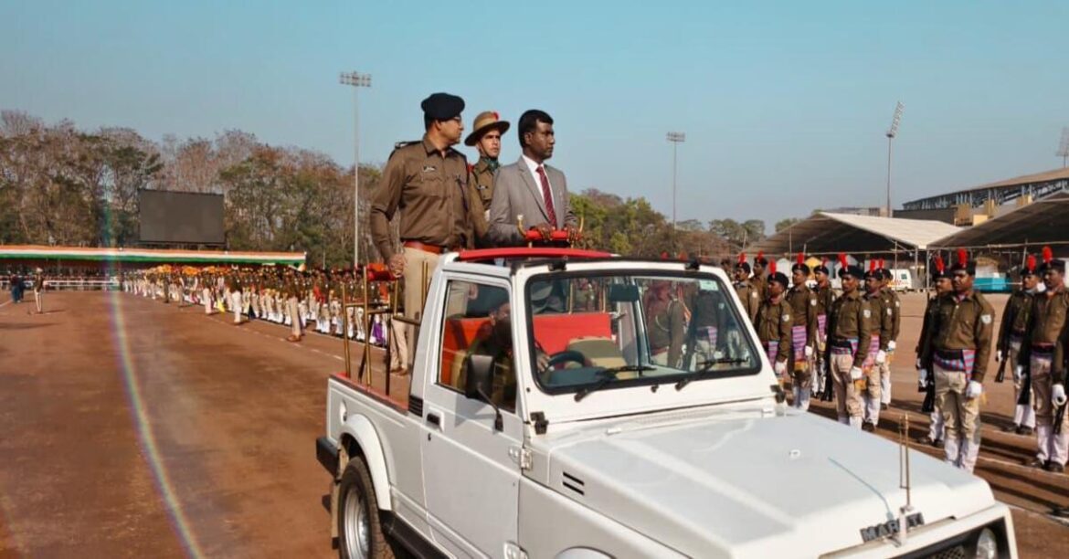 कार्यक्रम स्थल पर प्रवेश से पूर्व उचित फ्रीस्किंग सुनिश्चित की जाए तथा सुरक्षा मानकों का सख्ती से पालन