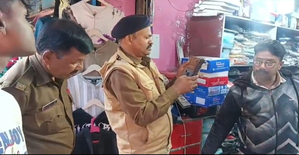 Jamshedpur, Parsudih, Theft, Cloth Shop, CCTV Tampering