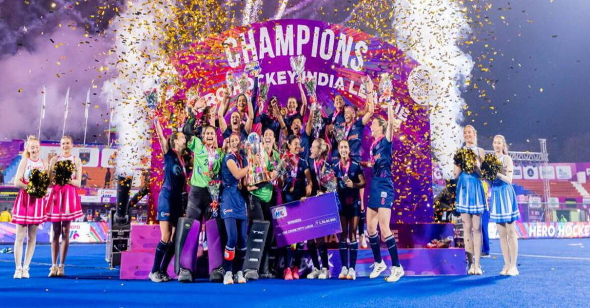 महिला हीरो हॉकी इंडिया लीग 2025-26 के फाइनल में एसजी पाइपर्स ने शूटआउट में श्राची बंगाल टाइगर्स को हराकर खिताब जीता।