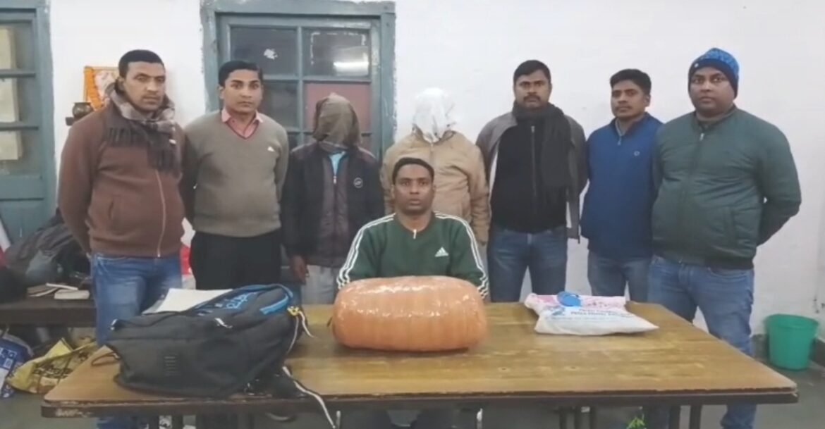 jamshedpu rpf ganja (1)