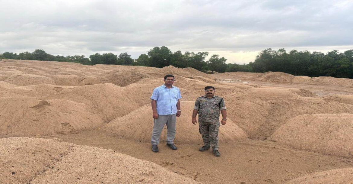 Online auction of seized sand worth 2.30 crore held in Jharkhand