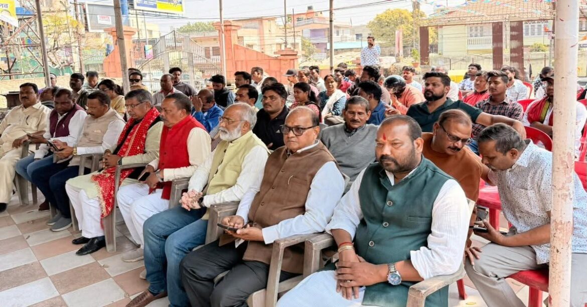 RANCHI: भाजपा प्रदेश अध्यक्ष आदित्य साहू ने निकाय चुनाव में सरकार पर दुरुपयोग का आरोप लगाया, निष्पक्ष व भयमुक्त मतदान की मांग की।