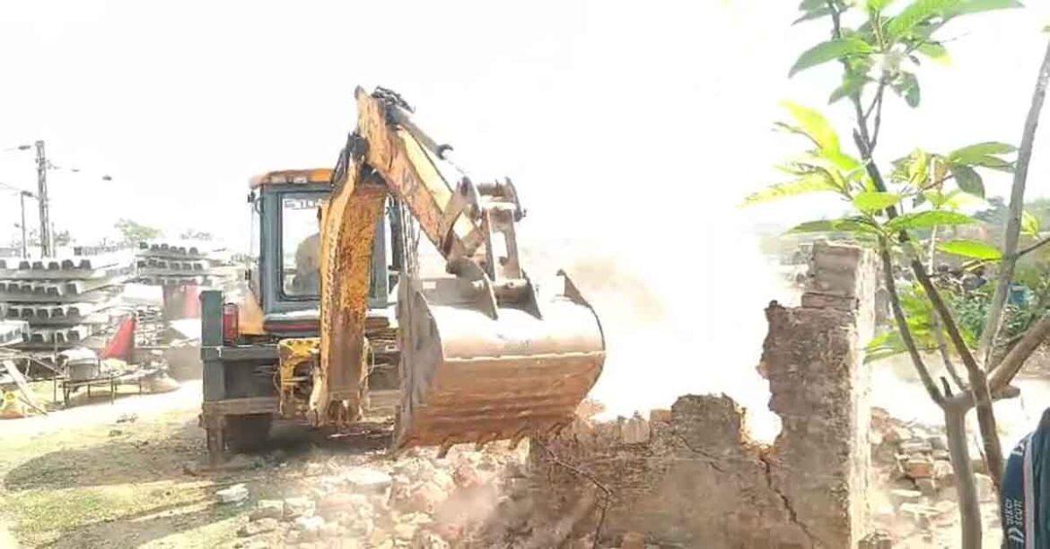 Bisra Bundamunda Railway Line Expansion Demolition Drive