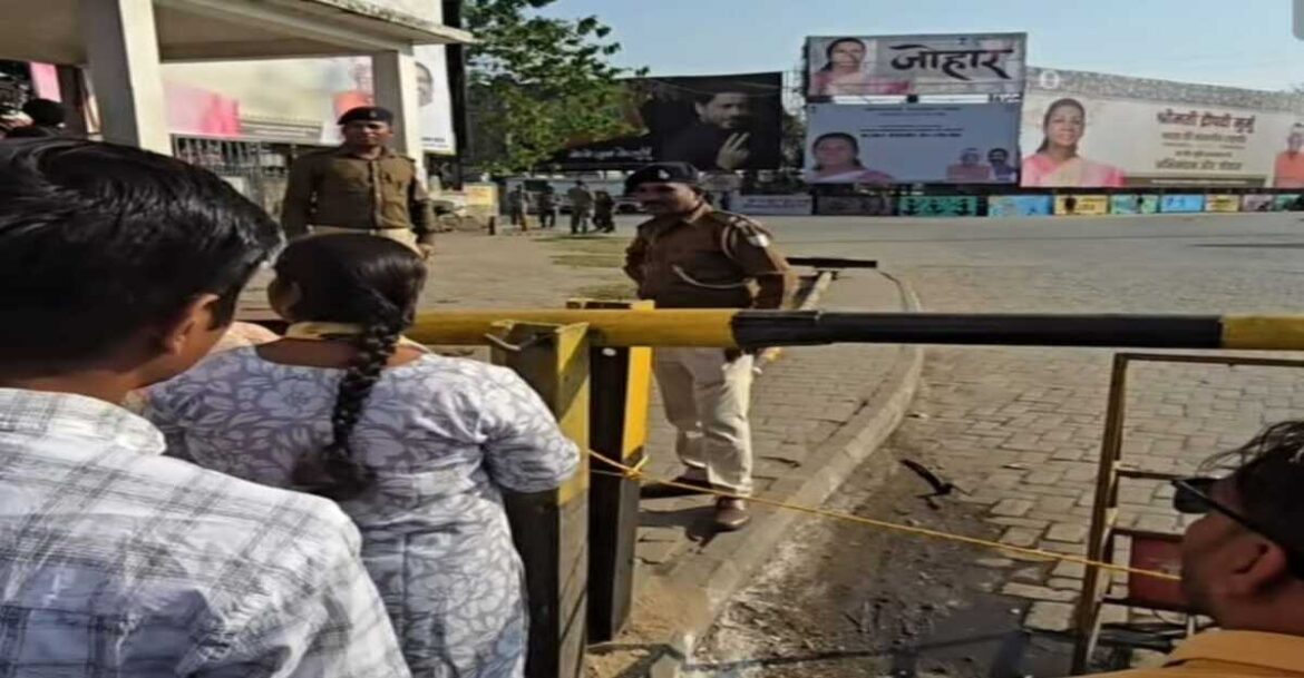 राष्ट्रपति दौरे के दौरान जमशेदपुर में मानगो ब्रिज बंद रहा। पुल खुलने के बाद भी कई घंटे तक भयंकर जाम लगा रहा।