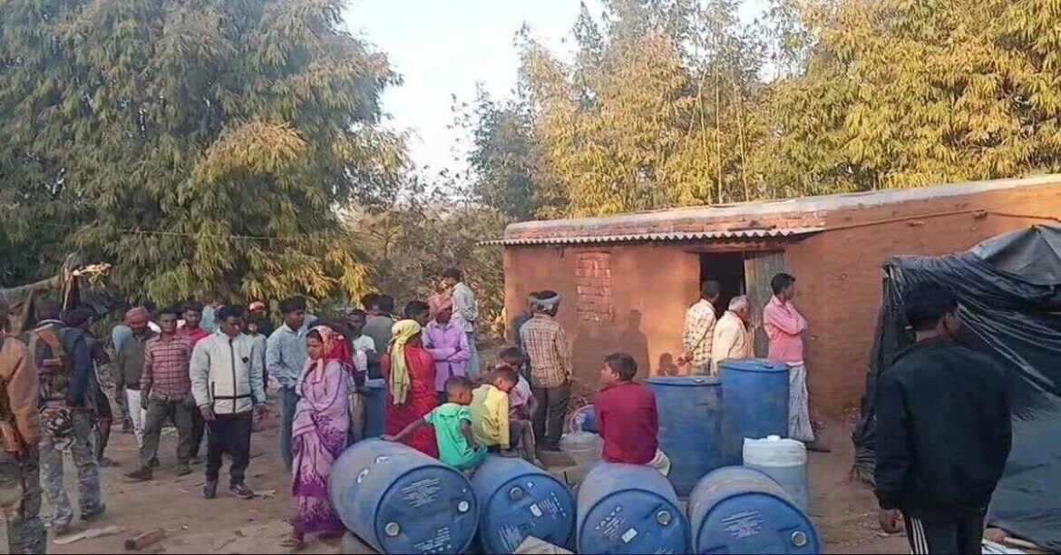 बोकारो में अवैध शराब फैक्ट्री पकड़ी गई।