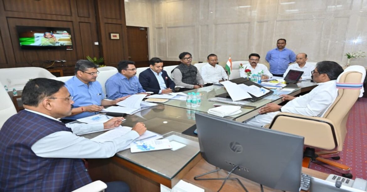 JHARKHAND: मुख्यमंत्री हेमंत सोरेन की अध्यक्षता में झारखंड इको टूरिज्म बैठक, रोजगार सृजन और पर्यटन विकास पर विशेष जोर।