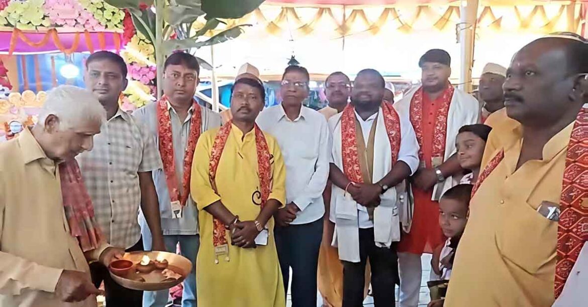 Chakradharpur Harinam Sankirtan Gudri Bazaar