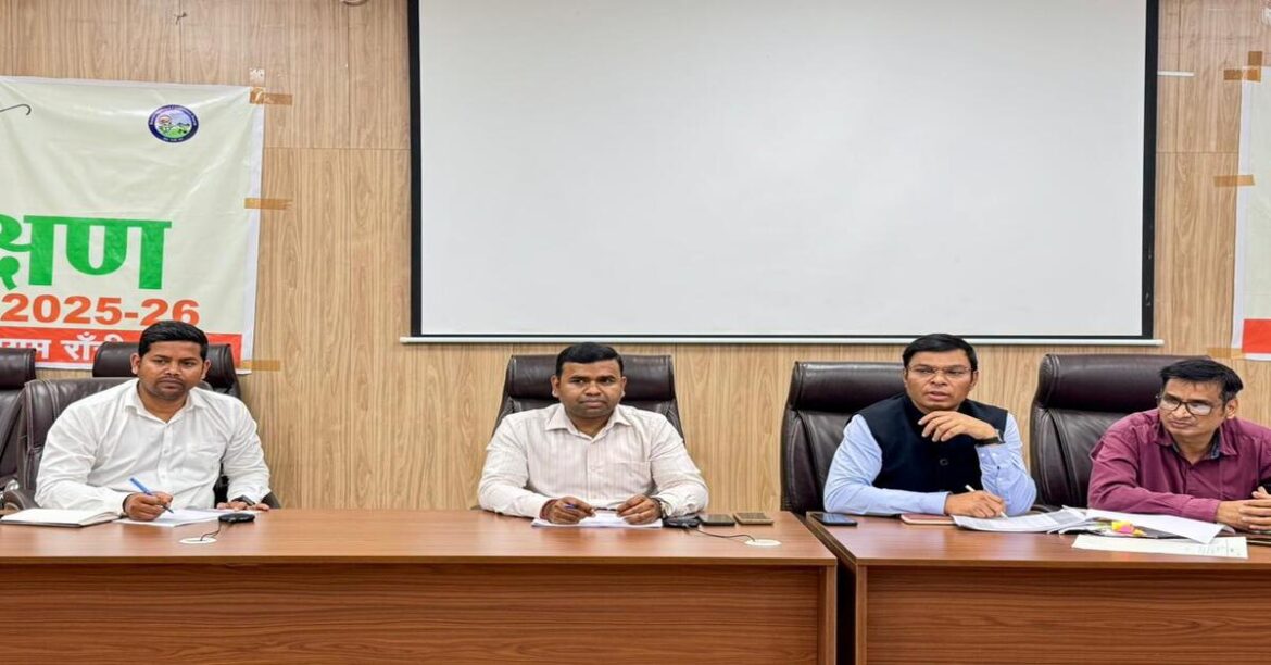 RANCHI: रांची नगर निगम ने वित्तीय वर्ष खत्म होने से पहले 100 करोड़ रुपये टैक्स वसूली का लक्ष्य रखा। स्वच्छ सर्वेक्षण और अतिक्रमण हटाने पर भी जोर।