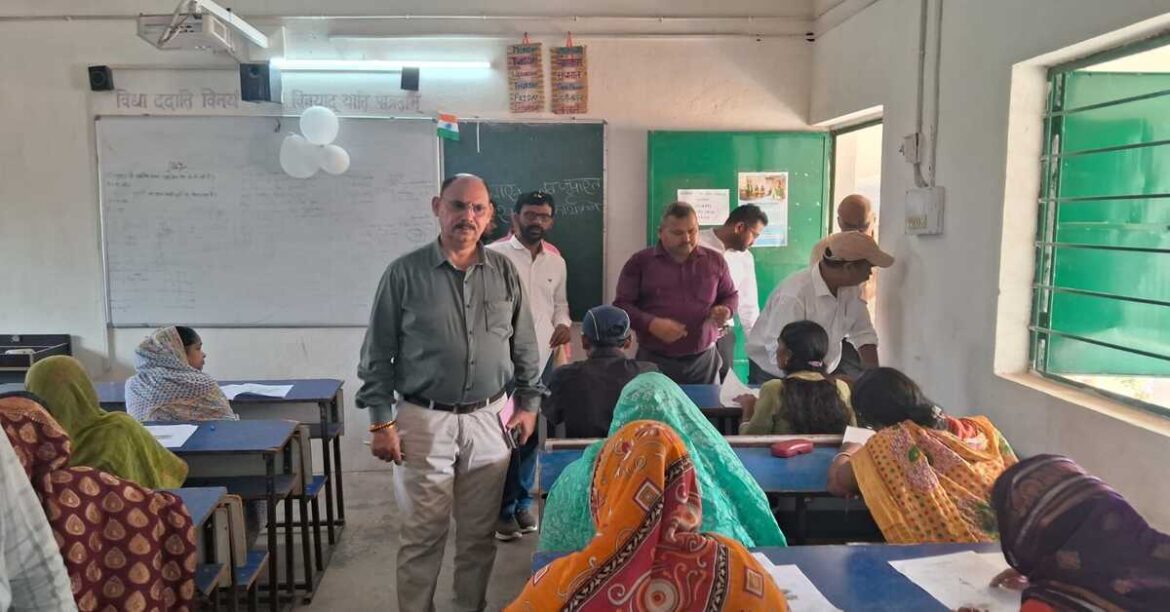 : 50-year-old learners taking exam in Nav Bharat Sakshar program in Jamshedpur