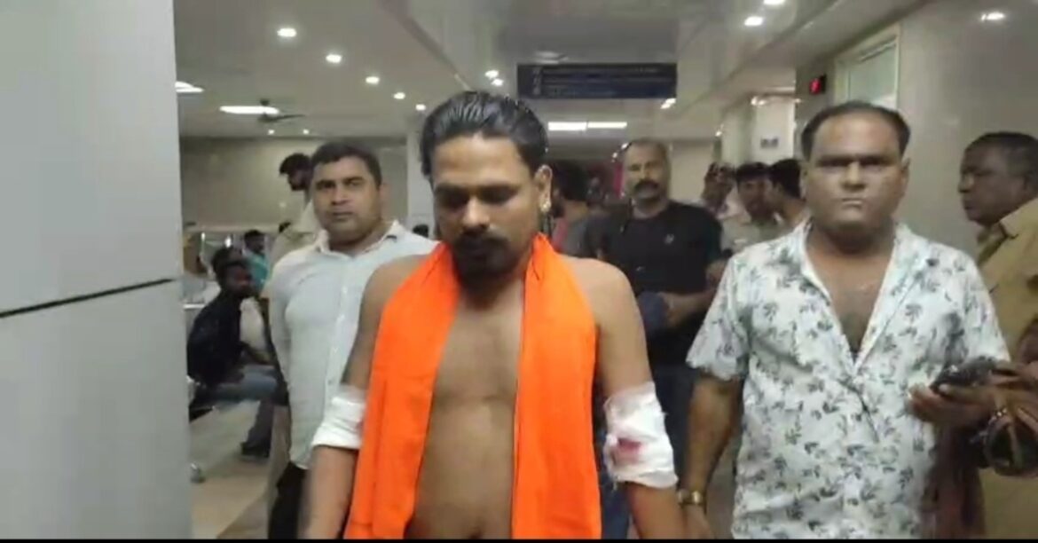 Jamshedpur Ulidih firing bike borne attackers shoot youth injured