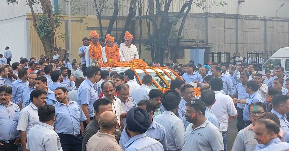 Tata Motors Jamshedpur plant workers after grade agreement salary increase