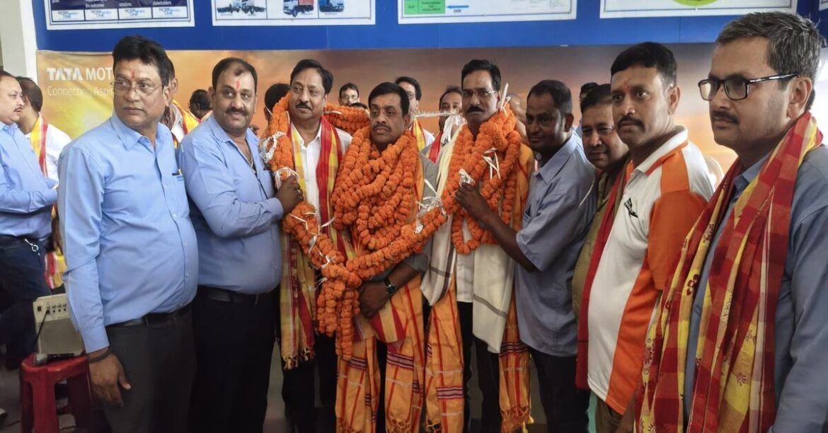 Tata Motors workers celebrating wage settlement in Jamshedpur