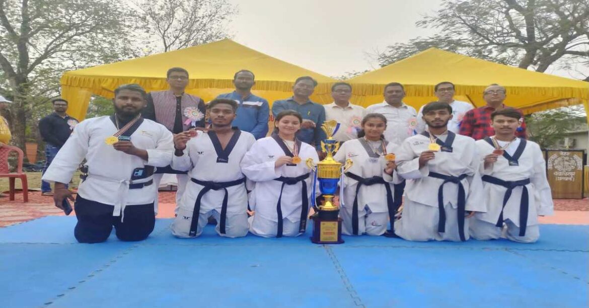 Jamshedpur Cooperative College athletes winning 4 gold and 2 bronze medals in Taekwondo championship