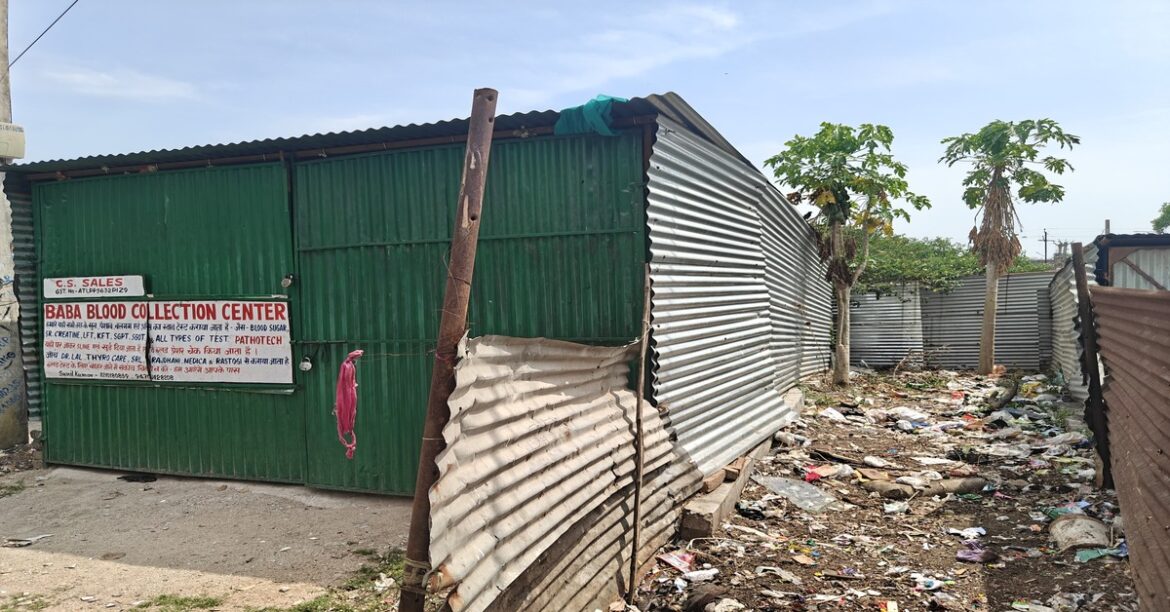 रांची में दो पैथोलॉजी क्लिनिक और कलेक्शन सेंटर पर CEA लाइसेंस और बायो-मेडिकल वेस्ट नियम उल्लंघन को लेकर सख्त कार्रवाई शुरू।