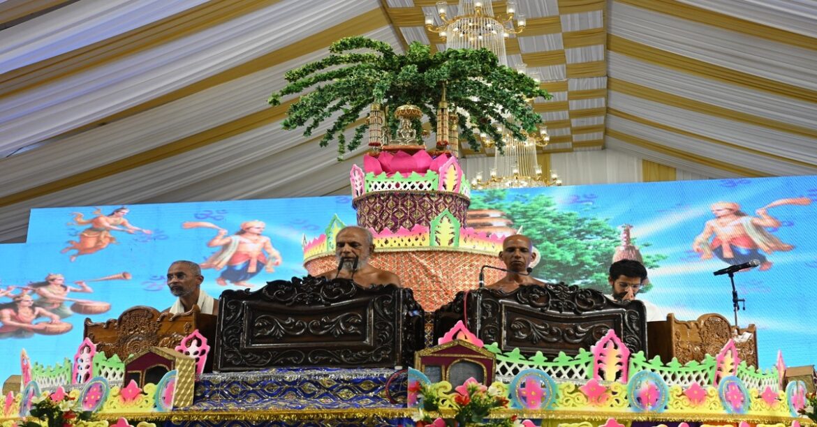 RANCHI: रांची में पंचकल्याणक महोत्सव के तहत भावना योग शिविर में मुनिश्री प्रमाणसागर ने आत्म-जागरण और आंतरिक शुद्धि का संदेश दिया।