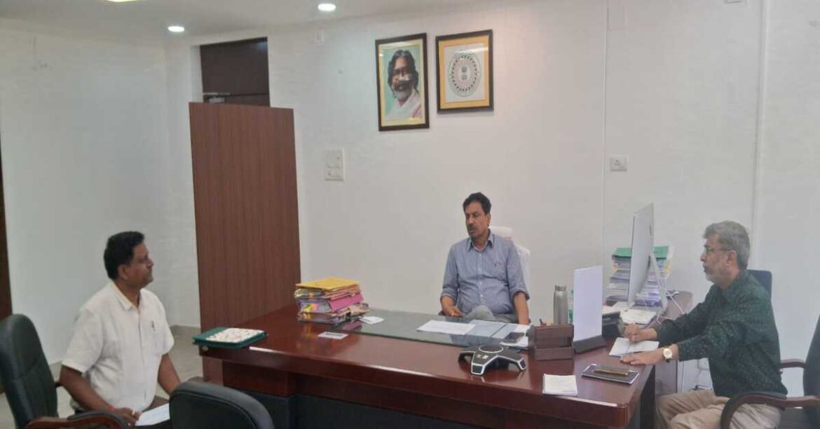 RANCHI: झारखंड में बायो-मेडिकल वेस्ट निस्तारण के लिए नई गाइडलाइन बनेगी, सभी अस्पतालों के लिए सख्त नियम, जीपीएस ट्रैकिंग और बारकोडिंग लागू होगी।