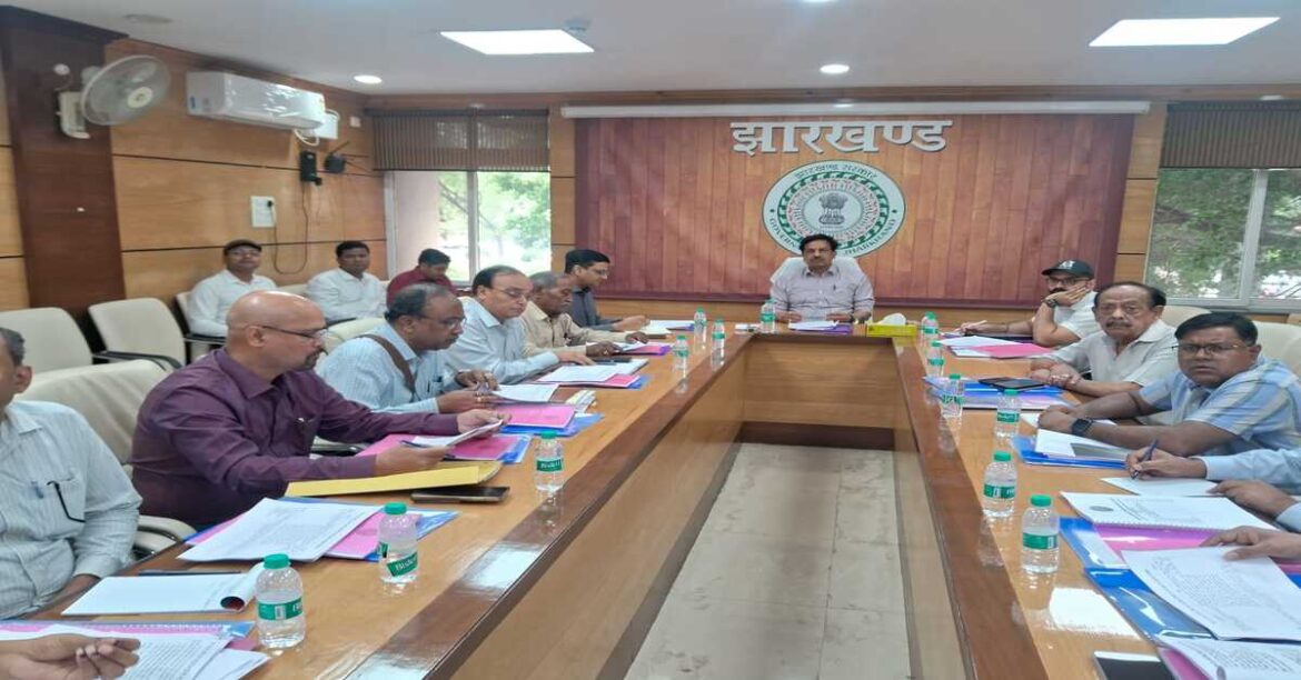 RANCHI: रिम्स की बैठक में अनियमित टेंडर जांच, 12 मंजिला हॉस्टल, कैशलेस सिस्टम और रोबोटिक सर्जरी जैसे अहम फैसले लिए गए।