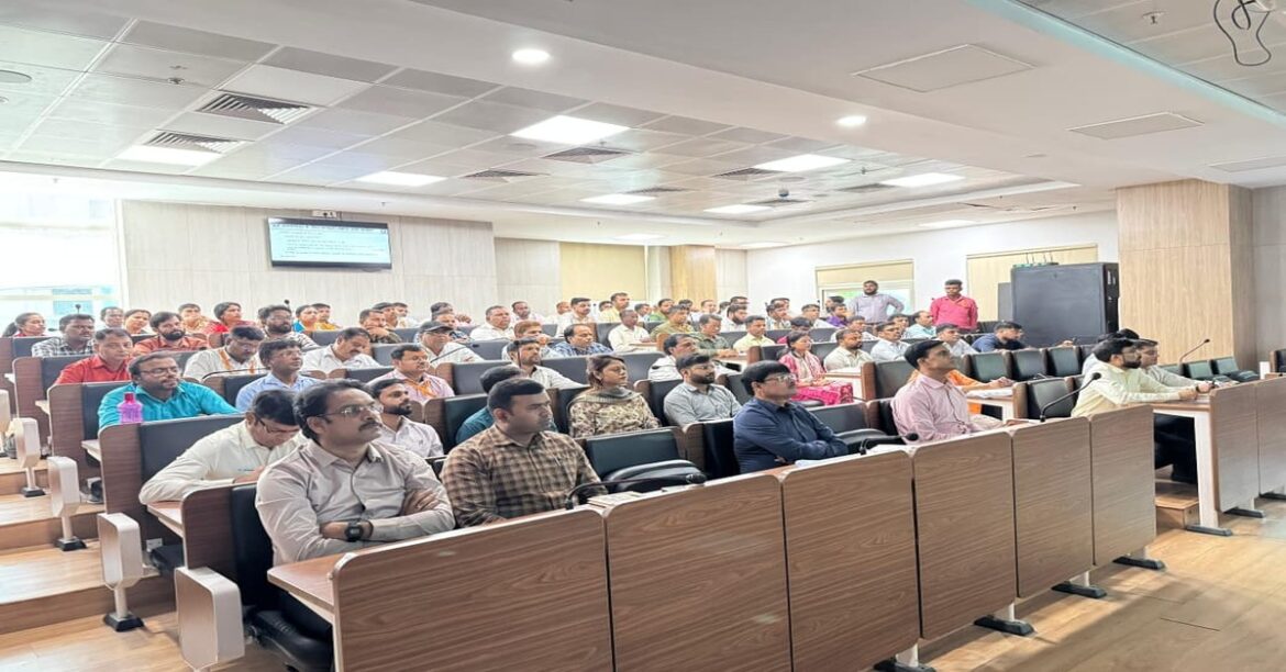 RANCHI: रांची नगर निगम में जनगणना 2027 को लेकर प्रशिक्षण, पहली बार पूरी तरह डिजिटल होगी प्रक्रिया, दो चरणों में डेटा संग्रह किया जाएगा।