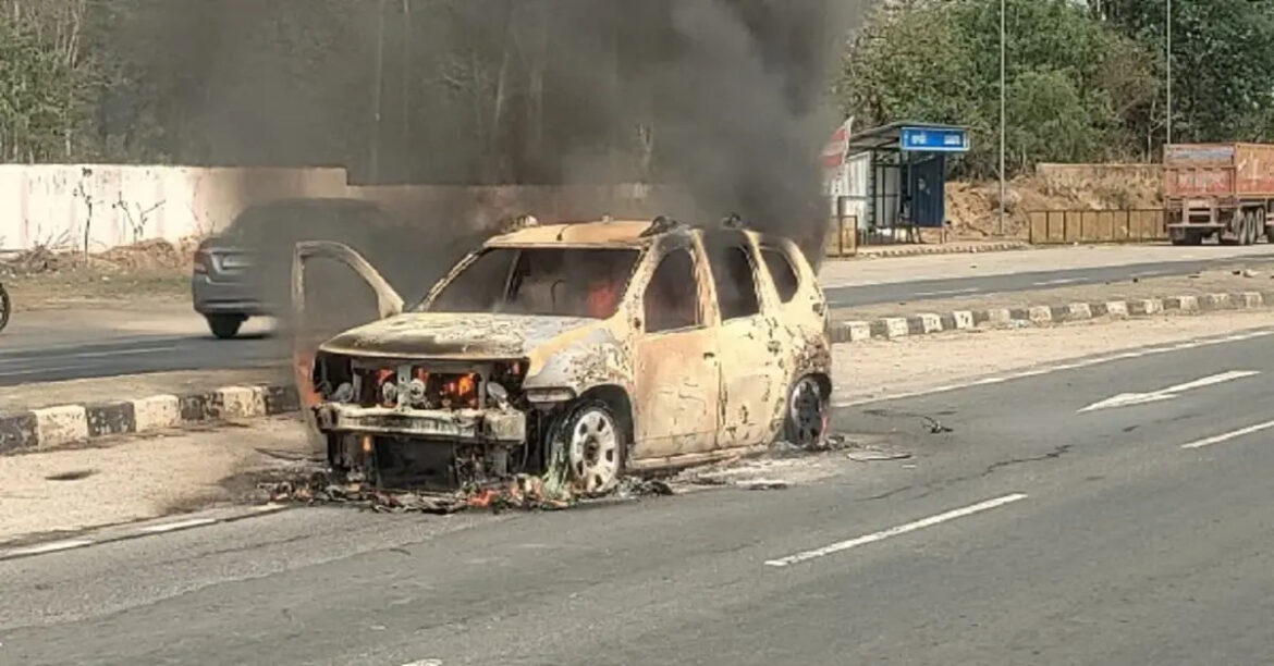 burning car ranchi