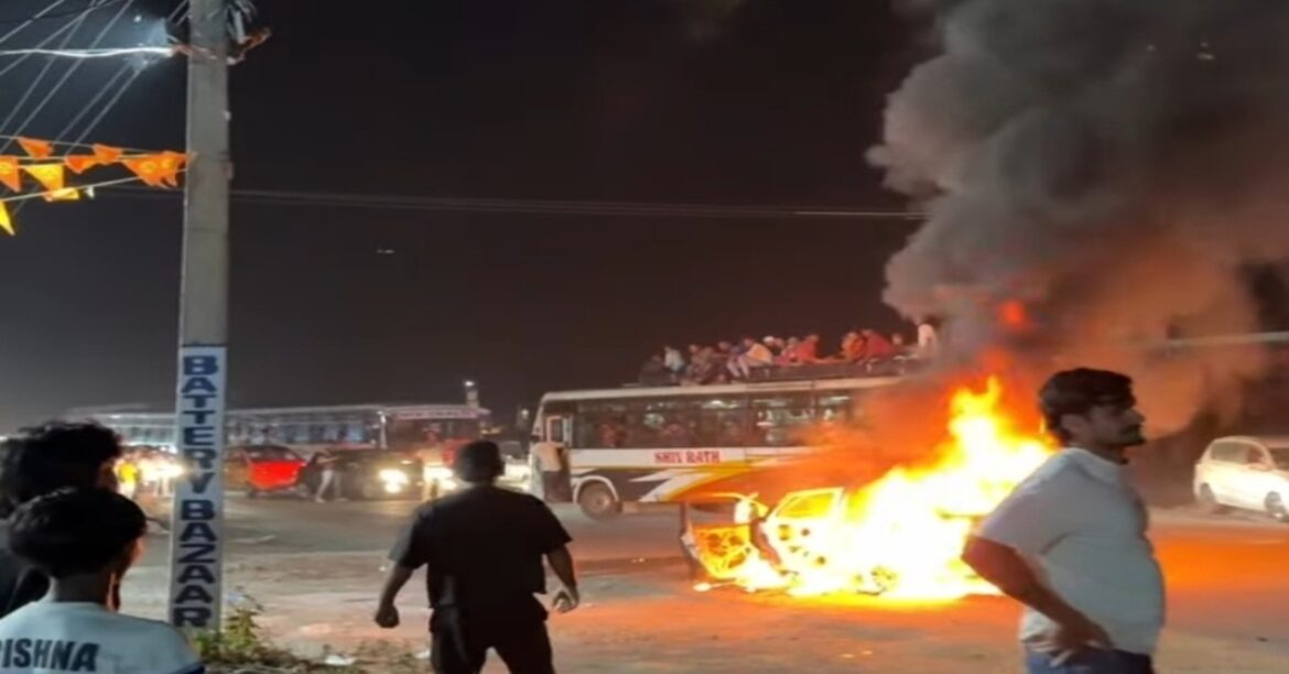 Jamshedpur Car Fire Dobo Kanderbeda Road Incident