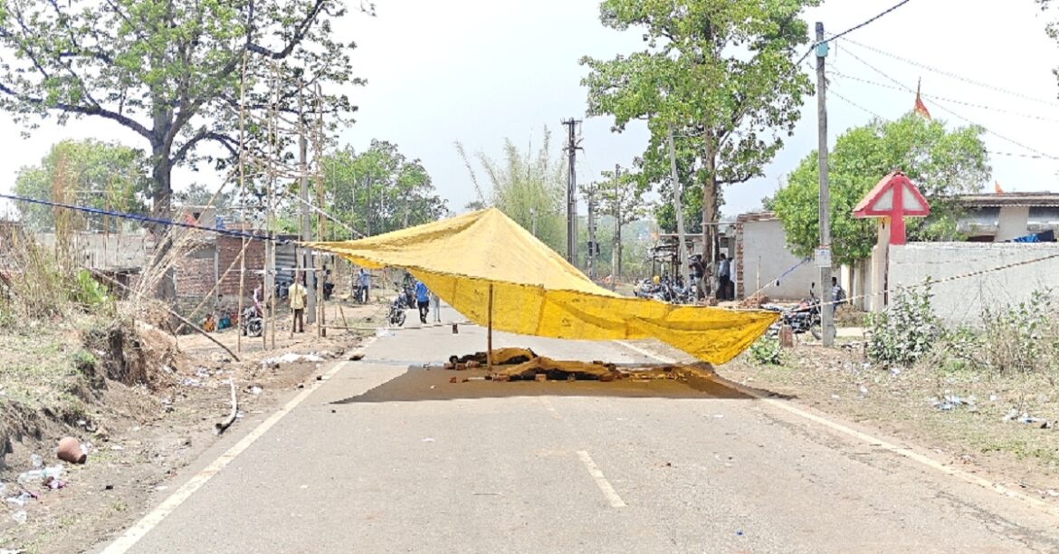 Ramgarh Road Block Ends After Compensation Agreement Traffic Restored