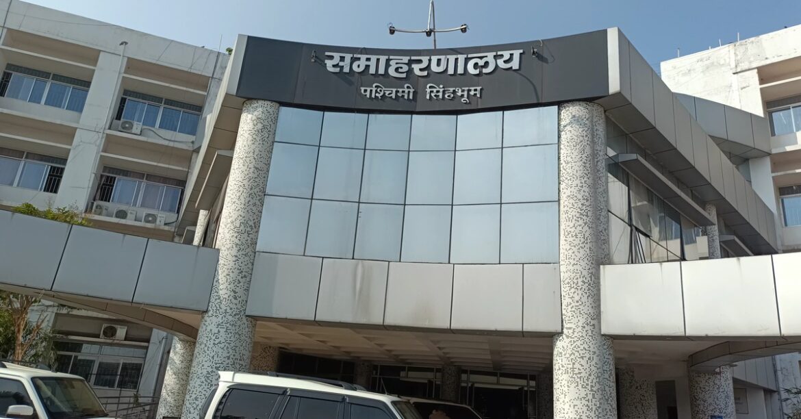 Illegal Collection in Name of E-Shram Card Reported in West Singhbhum
