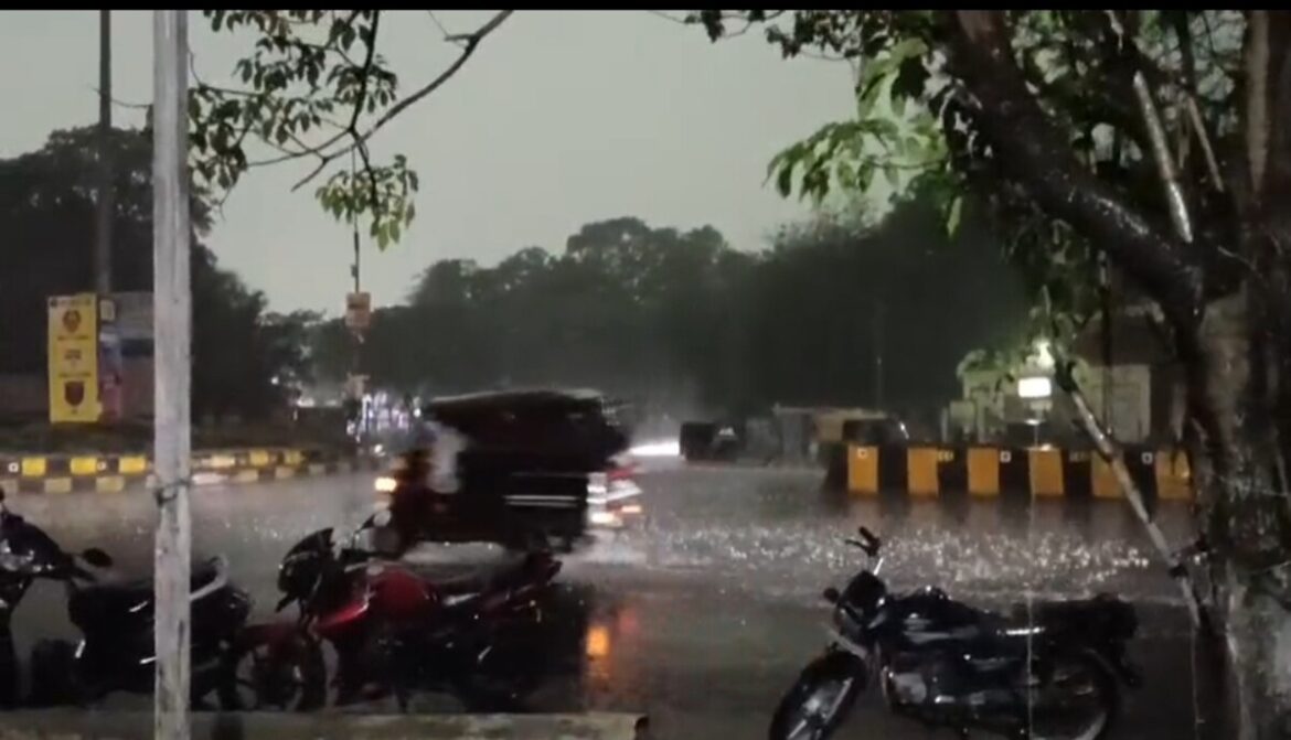 जमशेदपुर में गिरे ओलेv