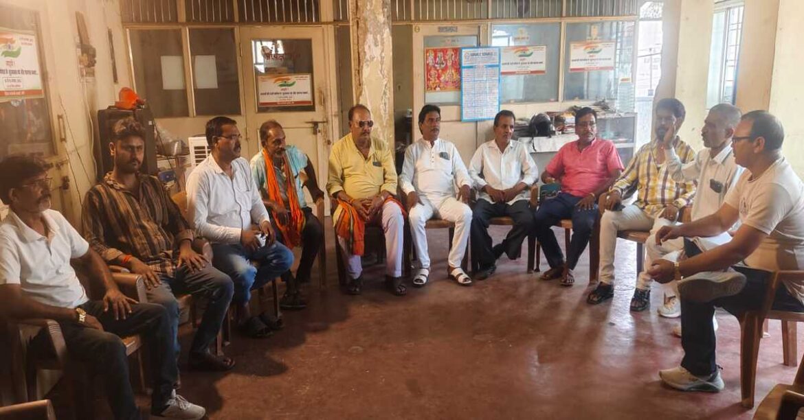 महासंघ ने चेतावनी दी कि यदि एक सप्ताह के भीतर संबंधित विभागों द्वारा चालक संघ के साथ बैठक कर उचित निर्णय नहीं लिया गया तो महासंघ और यूनियन के पदाधिकारी सीनियर एसपी से मुलाकात कर ऑटो चालकों के ज्वलंत समस्याओं को उठाएंगे।