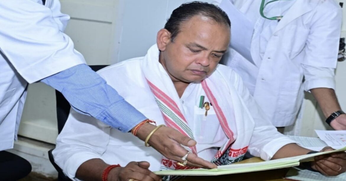 RANCHI: झारखंड में बढ़ती गर्मी और लू को लेकर स्वास्थ्य मंत्री इरफान अंसारी ने अलर्ट जारी कर अस्पतालों को हाई अलर्ट पर रखा।