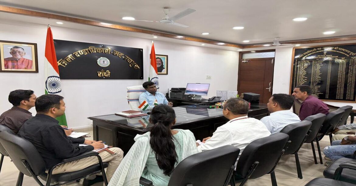 रांची में बोटिंग के दौरान सुरक्षा के सख्त नियम लागू, लाइफ जैकेट अनिवार्य, उल्लंघन पर होगी कड़ी कार्रवाई।