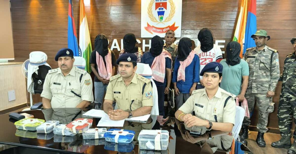 बंद घर में चोरी करने वाले 7 गिरफ्तार