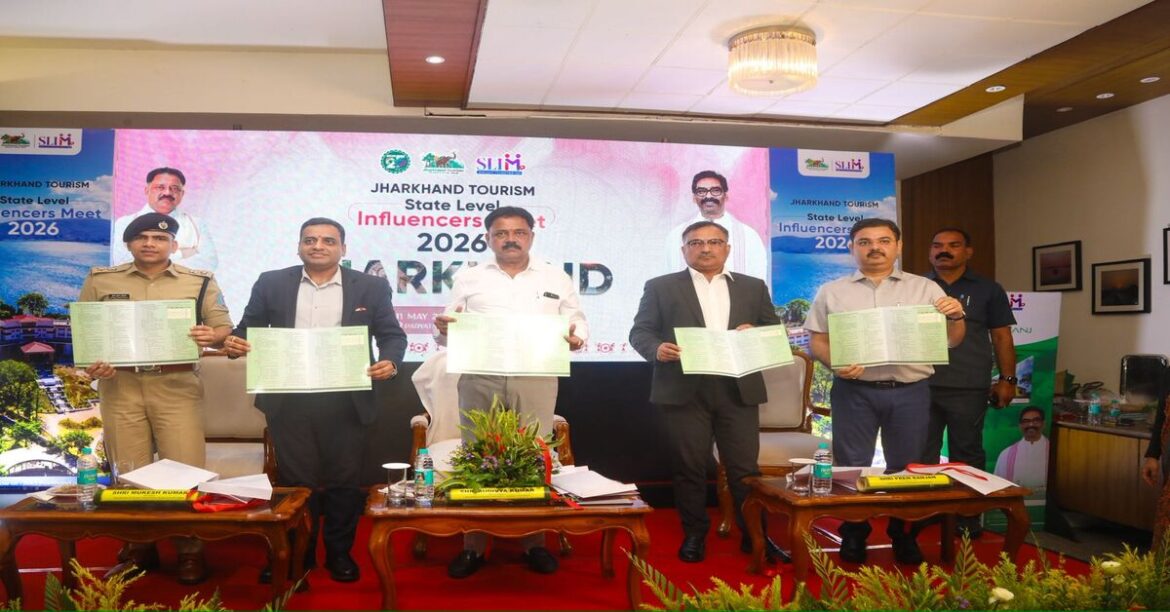RANCHI: झारखंड सरकार पर्यटन को बढ़ावा देने के लिए डिजिटल कंटेंट क्रिएटर्स और सोशल मीडिया रणनीति पर फोकस करेगी, मानसून टूरिज्म पर जोर।