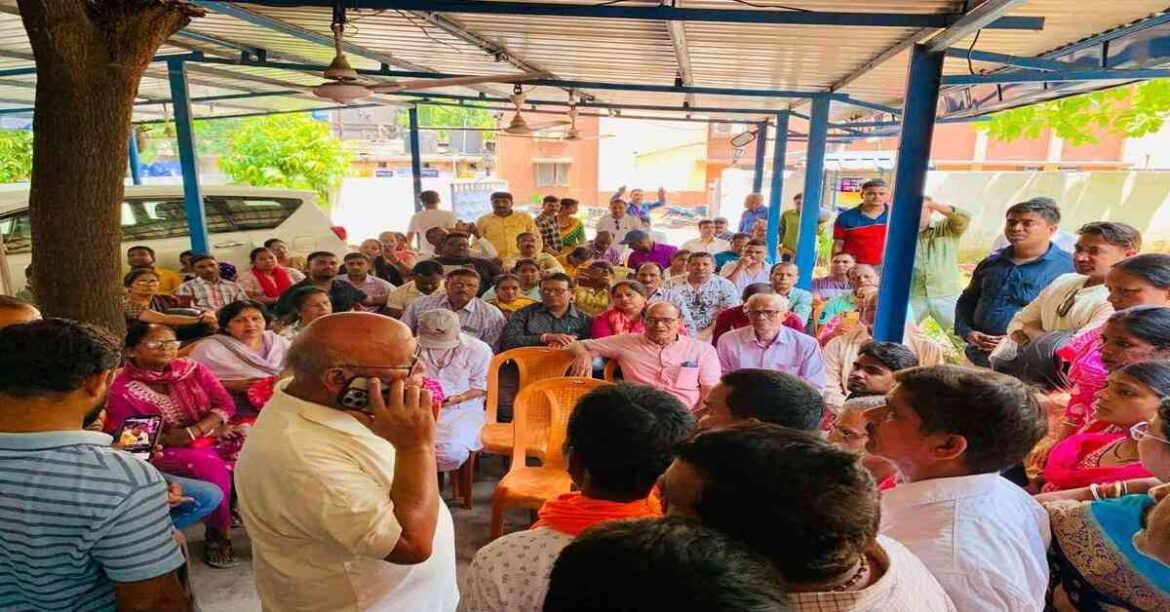 PM Awas Beneficiaries Protest in Jamshedpur
