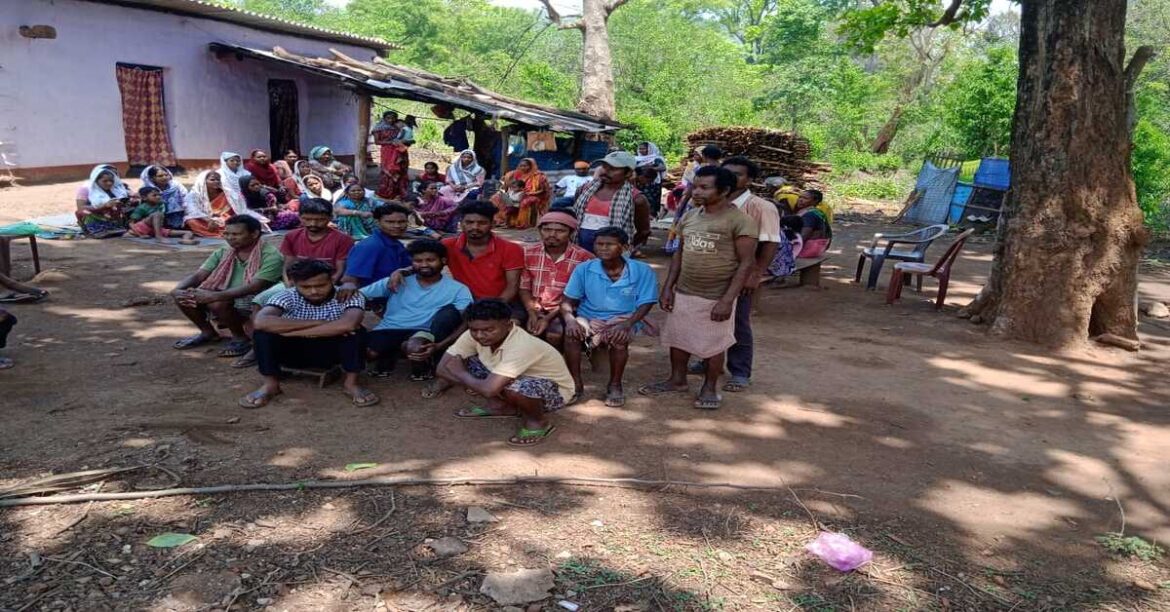 Villagers protesting against illegal gold mining in Saranda forest area of West Singhbhum, Jharkhand