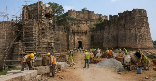 Palamu Fort Restoration (1)