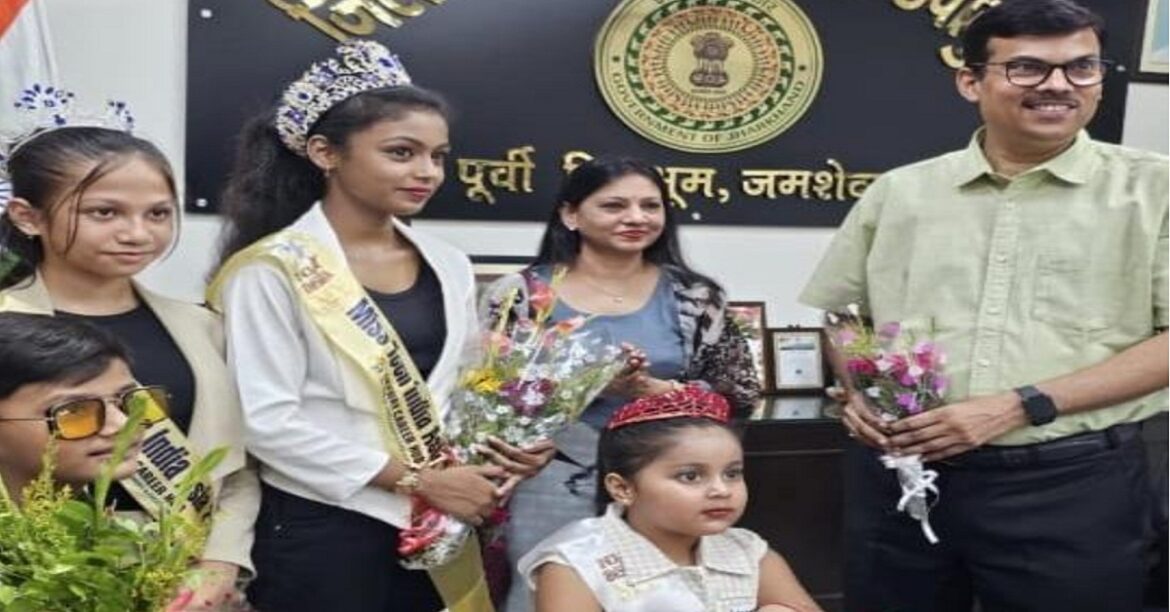 Jamshedpur modeling competition winners honored