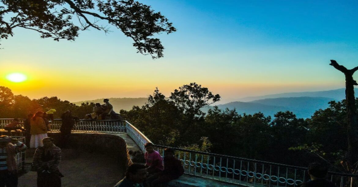 Panoramic view of Netarhat in Jharkhand featuring lush green hills, forests, and the famous Magnolia Point.