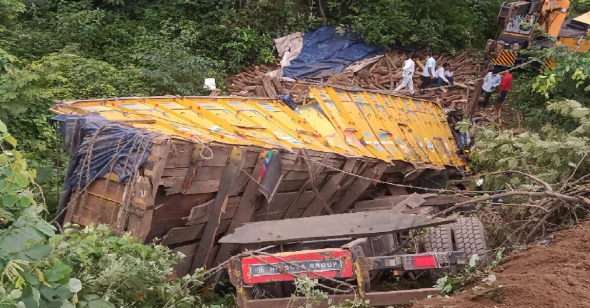 Chutupalu Valley Truck Accident