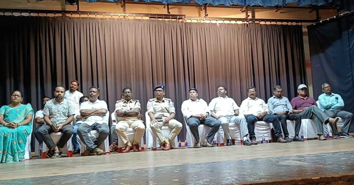Chaibasa Bandh Called Off After Talks Between District Administration and Tribal Organizations
