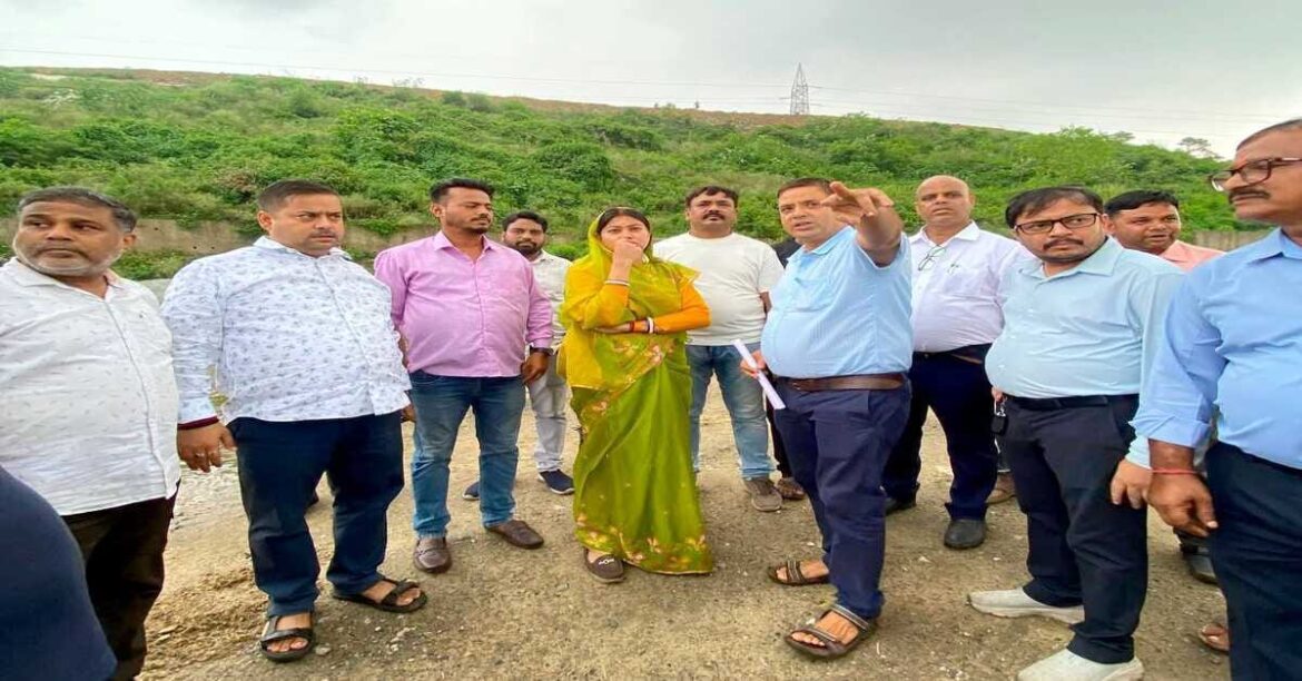 MLA inspecting the Bhuiyandih to Bhilai Pahadi four-lane road and Signature Bridge construction project in Jamshedpur.